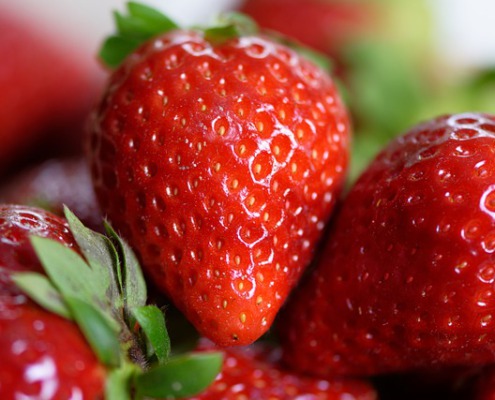 strawberries 4330211 640